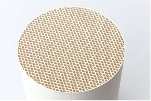 セラミック製の蓄熱エレメント「HEXAGLOT®」